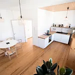 Modern Design Im Klassischem Altbau *