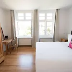 Apartment Modern Design Im Klassischem Altbau *