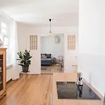 Modern Design Im Klassischem Altbau * Weimar (Thuringia)