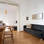 Modern Design Im Klassischem Altbau Apartment *