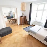 Modern Design Im Klassischem Altbau Weimar (Thuringia)