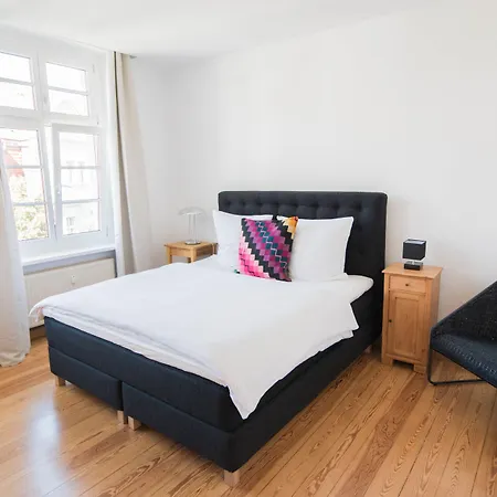 Appartement Modern Design Im Klassischem Altbau *