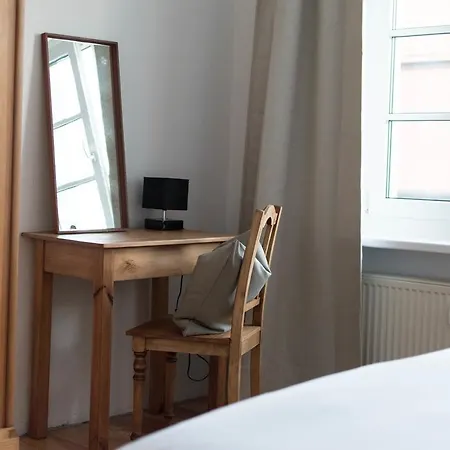 Modern Design Im Klassischem Altbau Appartement