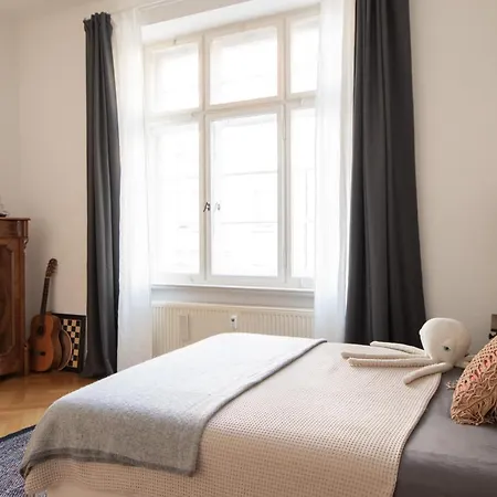 Modern Design Im Klassischem Altbau 魏玛