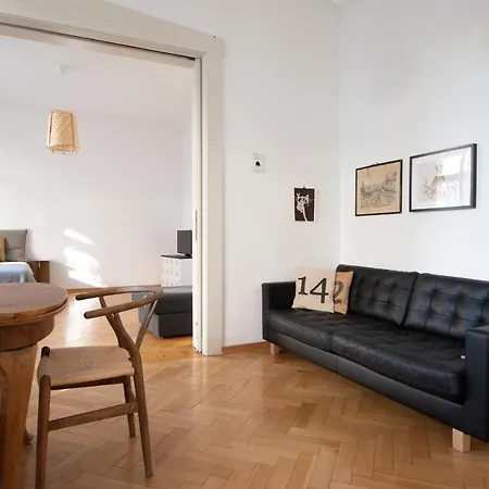 Modern Design Im Klassischem Altbau 公寓 *