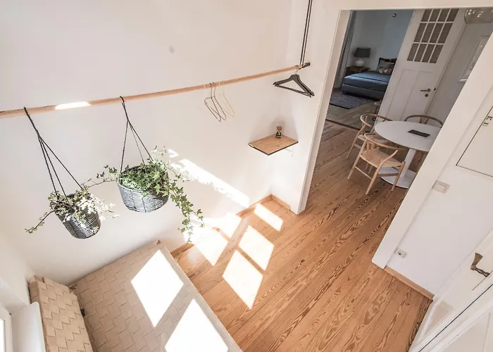 Modern Design Im Klassischem Altbau Appartement *