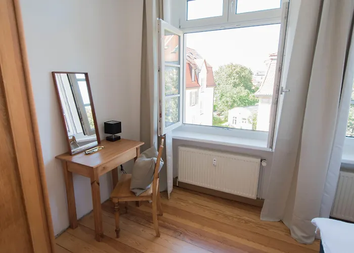 Modern Design Im Klassischem Altbau Appartement Weimar (Thuringia)