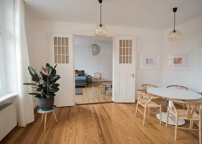 Modern Design Im Klassischem Altbau Appartement *