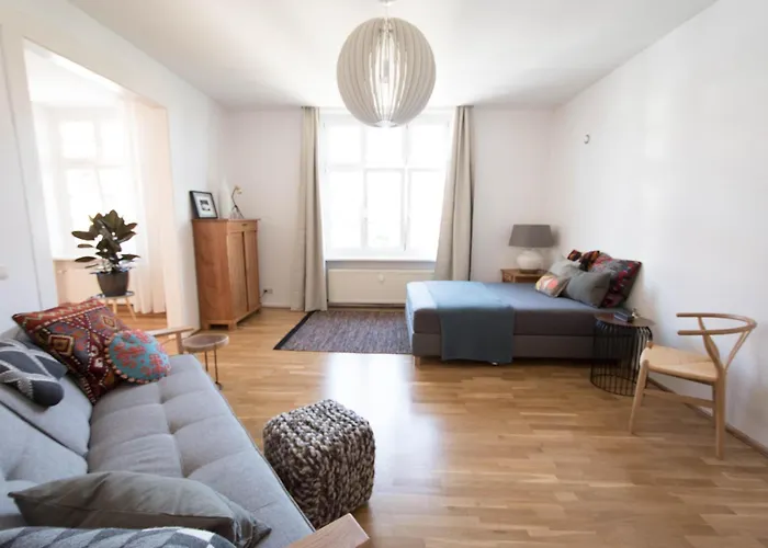 Modern Design Im Klassischem Altbau Appartement