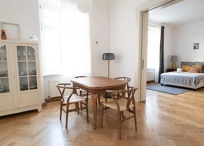 Appartement Modern Design Im Klassischem Altbau